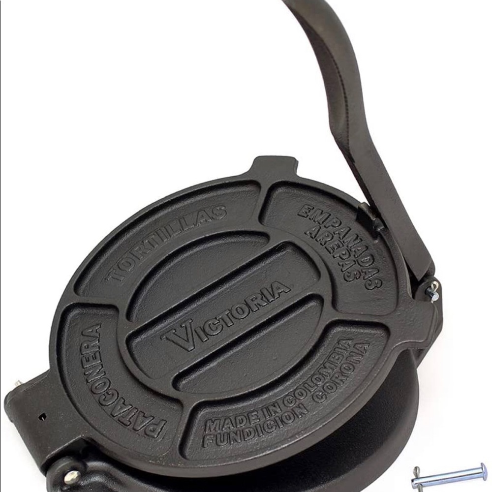 Victoria 8 Inch Cast Iron Tortilla Press. Tortilla Maker, Flour Tortilla press